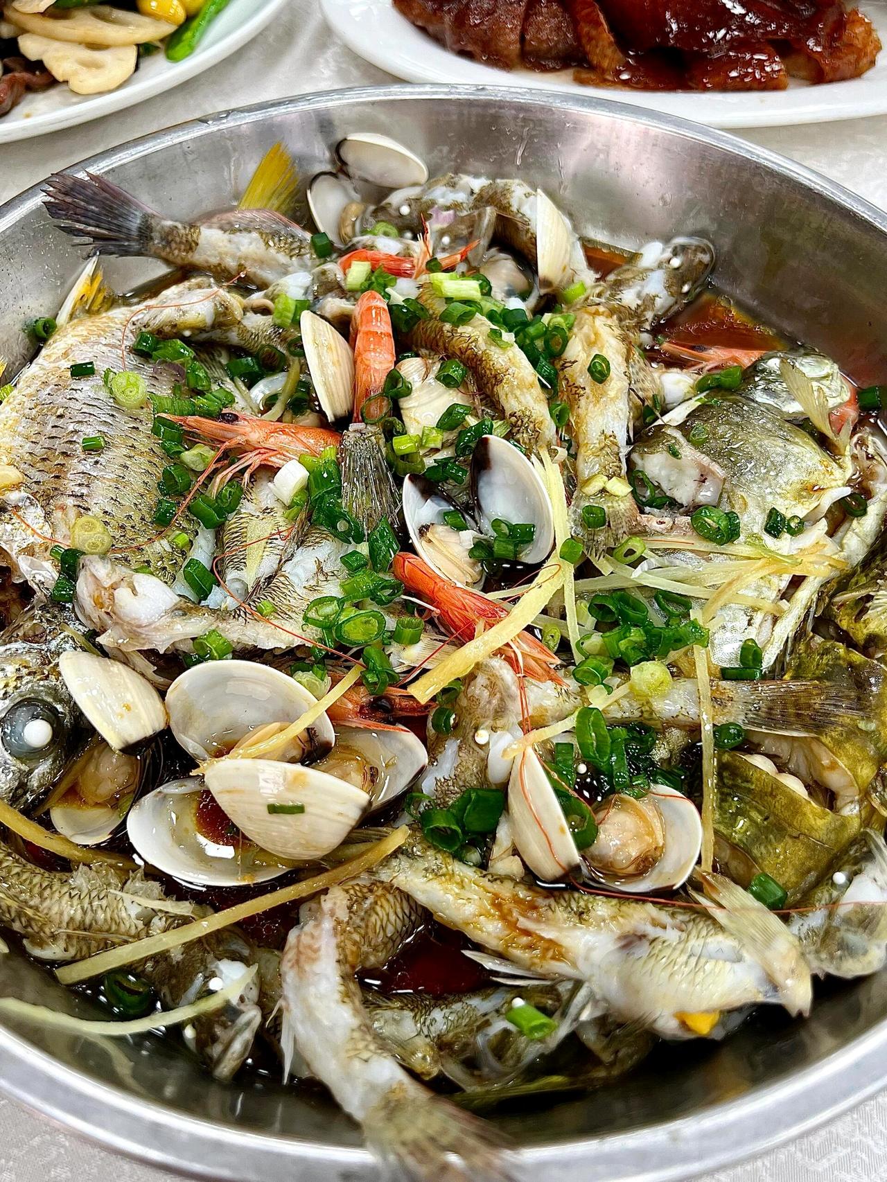 坐标:广东，广州，番禺，海鸥岛钊记农庄广东广州番禺区海鸥大桥环岛路