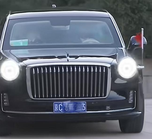 李在明总统访华 你们发现没 他们坐的都是红旗的燃油车，很多人好奇为啥不用