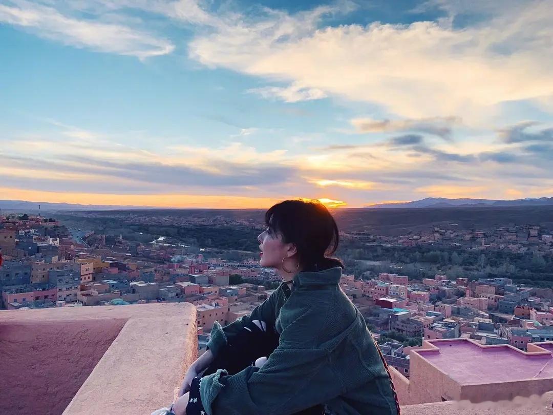 好喜欢这个短发时期的阚清子