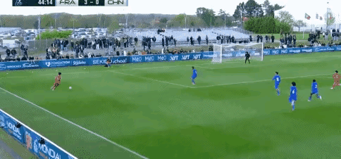 吴比乐，成都蓉城又生天才少年？今晨，u16国足在蒙太古杯迎来首战，由于实力悬