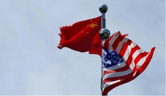 一旦中国今天清空7307亿美元美债，明天，我们自己的出口企业，就将接不到一张新订