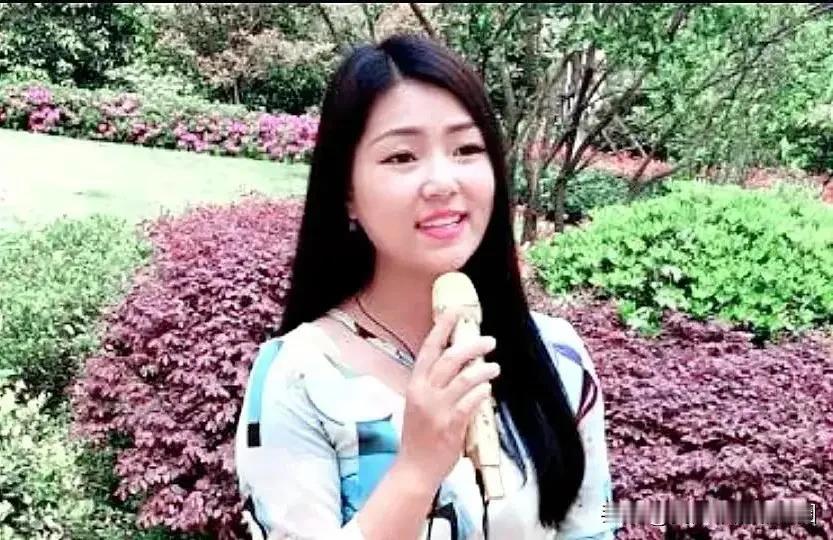 就头条推出的上述话题，小编谈一下自己粗浅的看法。罗姣曾在武汉音乐学院进修过声