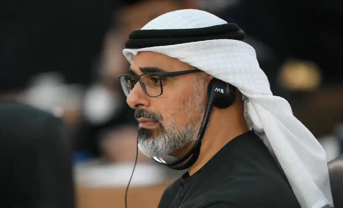 阿联酋服软了！这话说得直接，但事情就是这么个事儿。阿联酋，那个中东的土豪国家