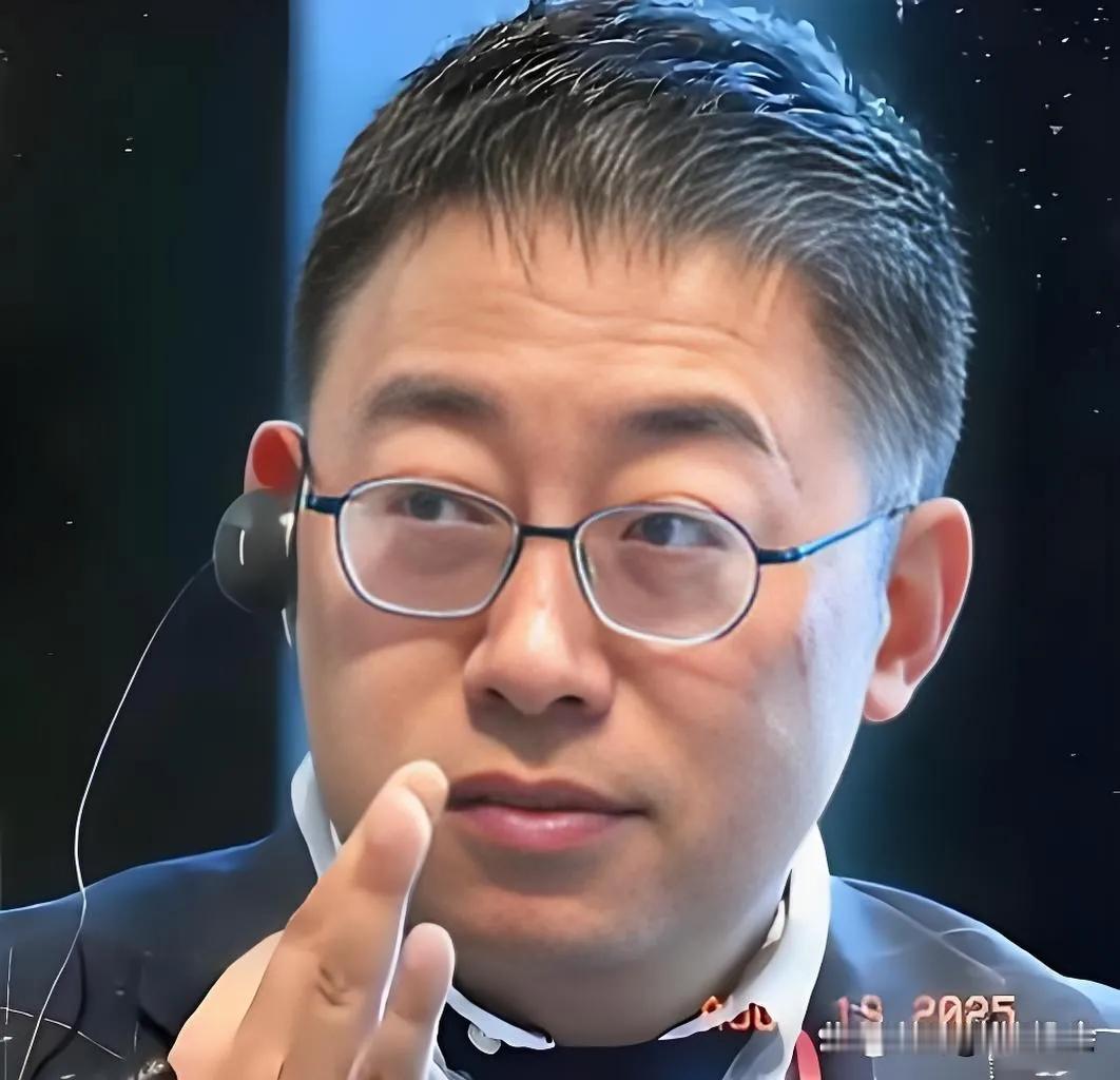 沈逸一语中的：别到处抱大腿，统一后你就是别人眼里的大腿！岛内一些政客整天把