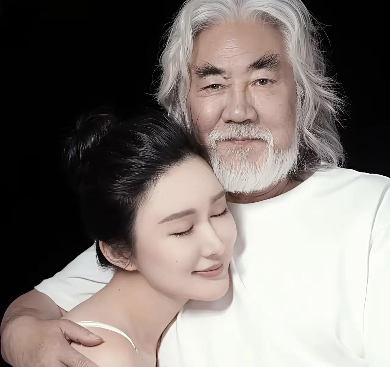 张纪中他老婆杜星霖这几天在网上可真是刷新三观，对着网友破口大骂，说的话简直不堪入