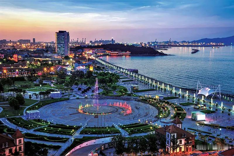 王铎：烟台人为什么不建地铁？就这么靠着？什么时候是个头儿呢？