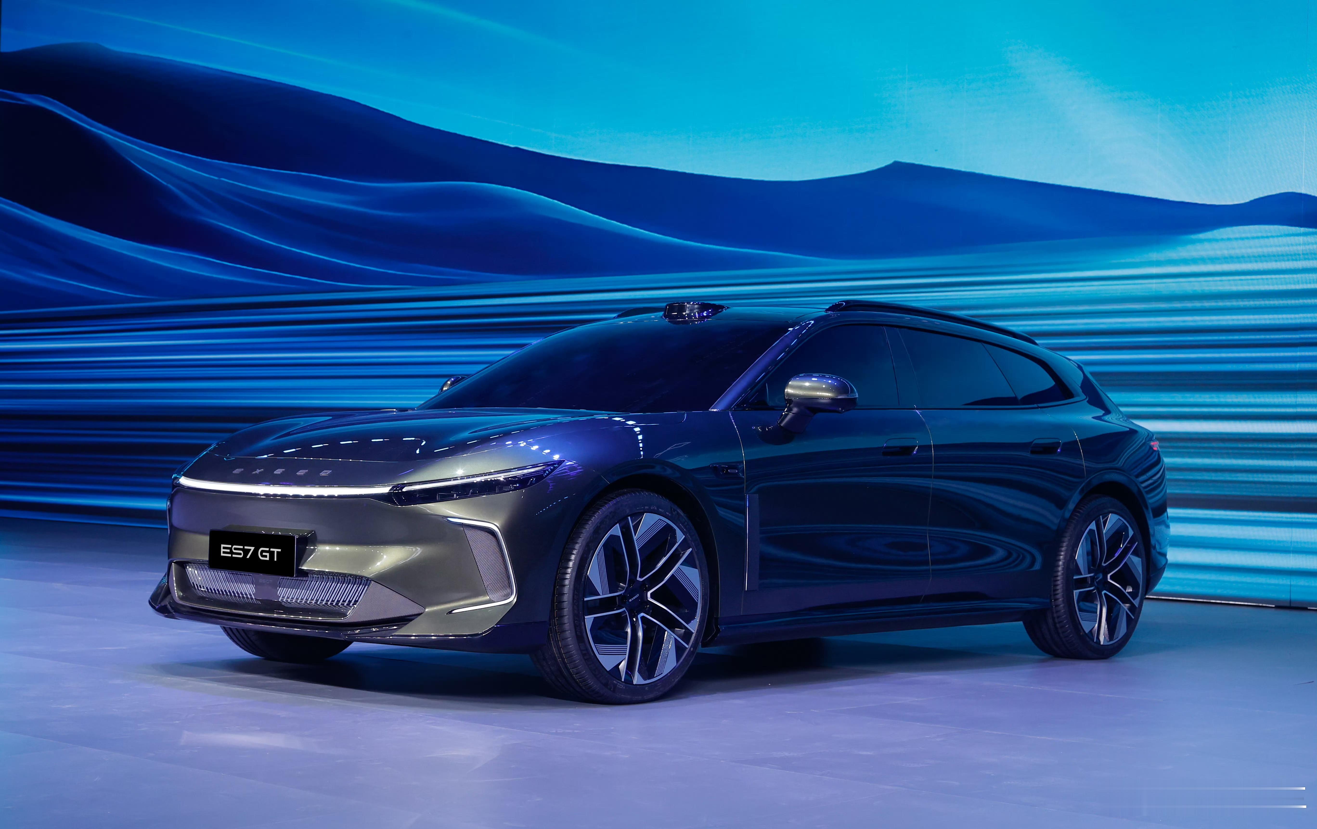 昨天的星途之夜只关注了四款新车，不过要说新车还早了些，按照奇瑞的口吻，这几款车最