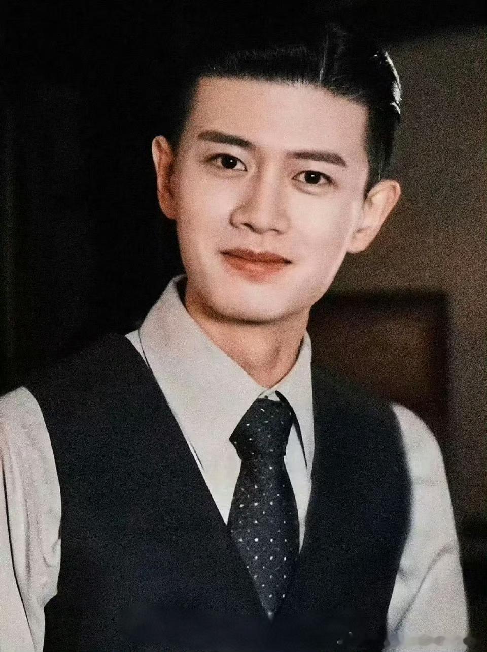 号外号外！暑假档必有任嘉伦！从7月7日起，央八下午档连播任嘉伦主演的重大革命历史