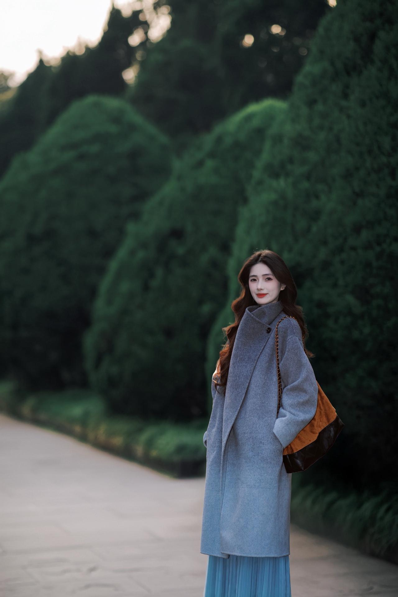 喜欢好看的大衣带来的气质感～大衣气质穿搭大衣穿搭氛围感穿搭