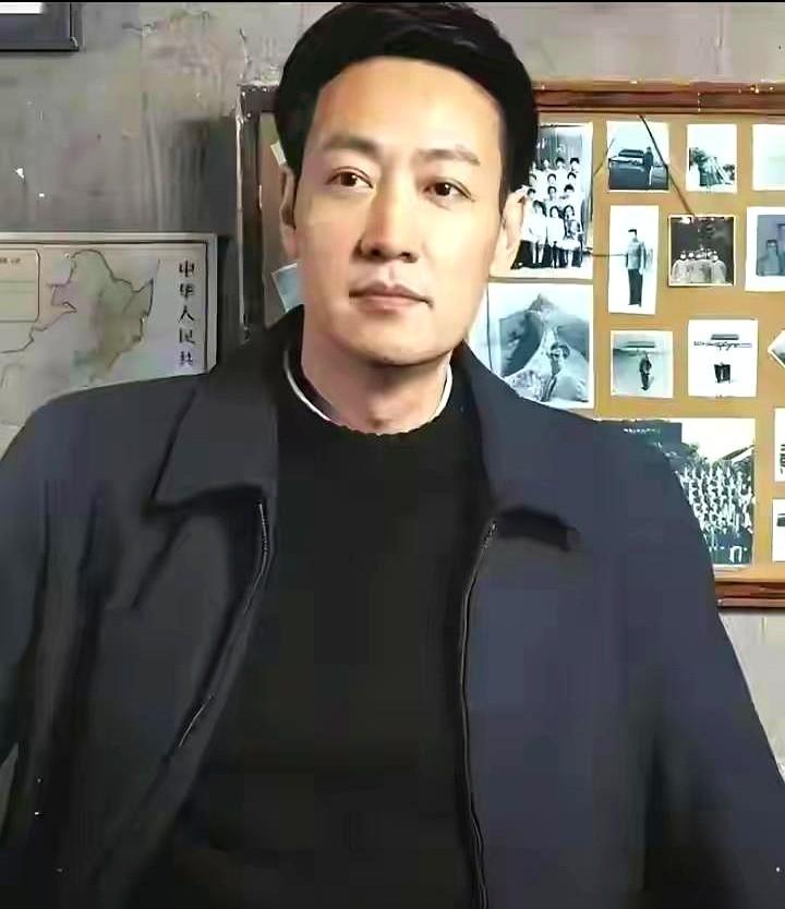 唐国强之后，演毛泽东这事儿，好像断档了？于和伟演长征时期，那股子坚毅劲儿是有