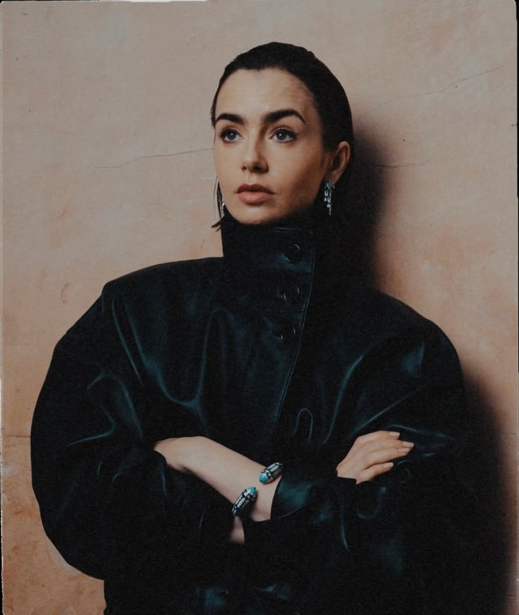 LilyCollins西班牙版ELLE十二月刊封面大片