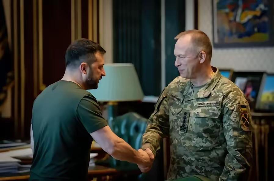 【铁血将军瑟尔斯基】乌军总司令瑟尔斯基说：“乌克兰绝不会将顿巴斯拱手让给俄罗斯