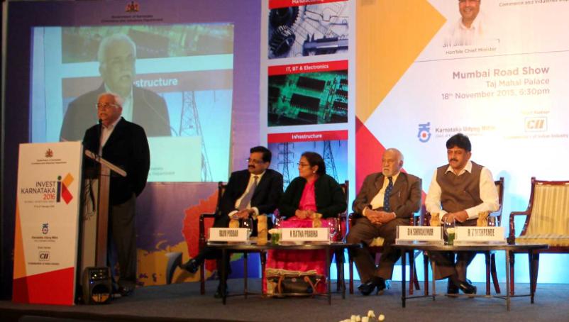 2025年11月，在一场地区安全论坛上，孟加拉国外交事务顾问穆罕默德·陶希德·侯