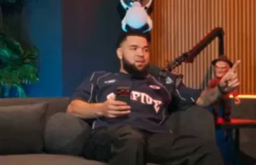 近日，火箭球员弗雷德-范弗利特接受媒体采访，在谈到凯文-杜兰特时说：“凯文的