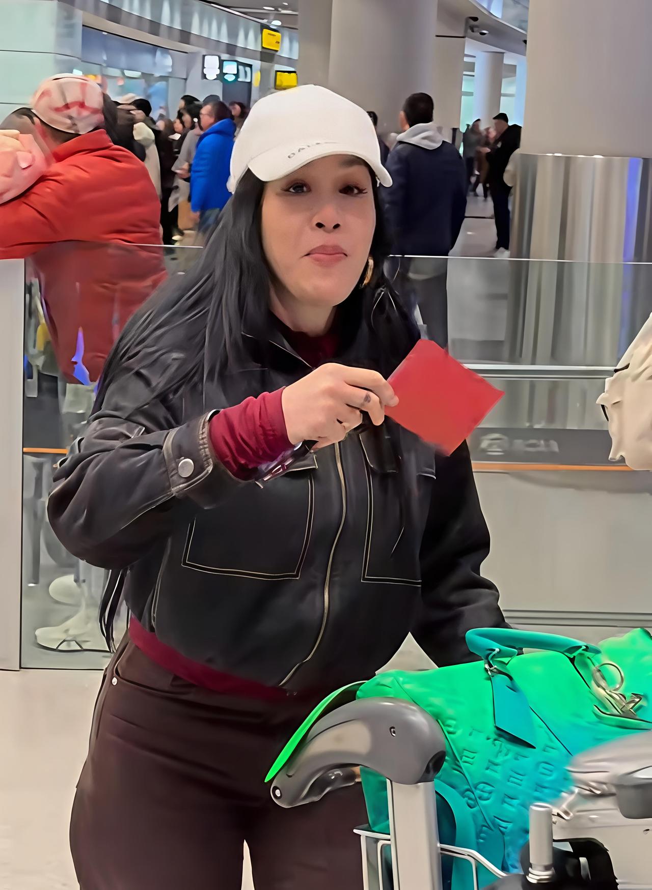 谁能想到一个红包能把“心意”俩字体现得那么透彻！钟丽缇这波操作比花钱买热度更