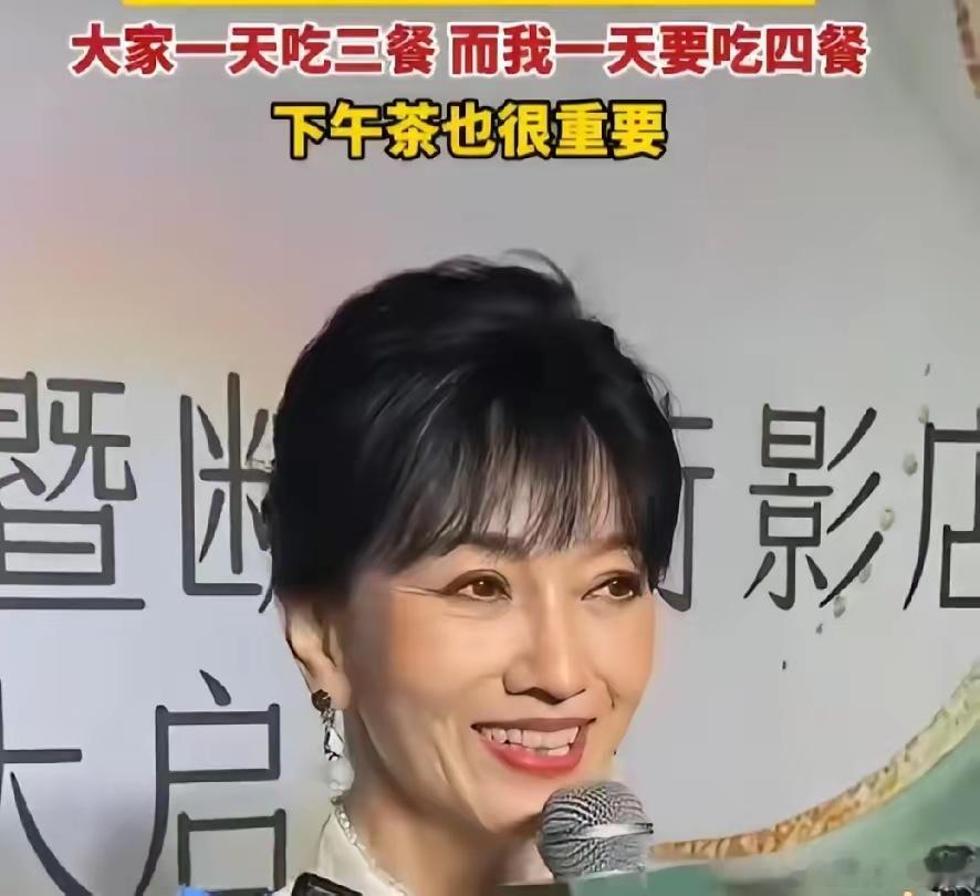 70多岁的赵雅芝又火了但这次不是因为她的“冻龄秘诀”也不是因为她的家庭情况怎么样