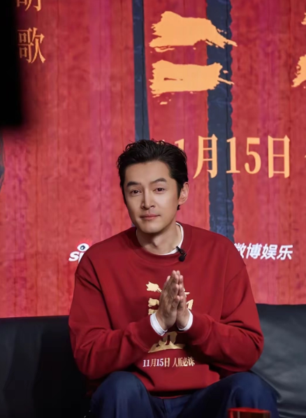 黄曦宁现在最庆幸的就是给胡歌生了一个女儿不信你看，什么都不缺的胡歌，现场不收