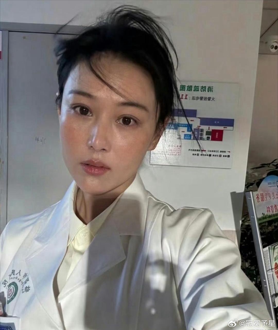惊呆了，这居然是张馨予素颜照！