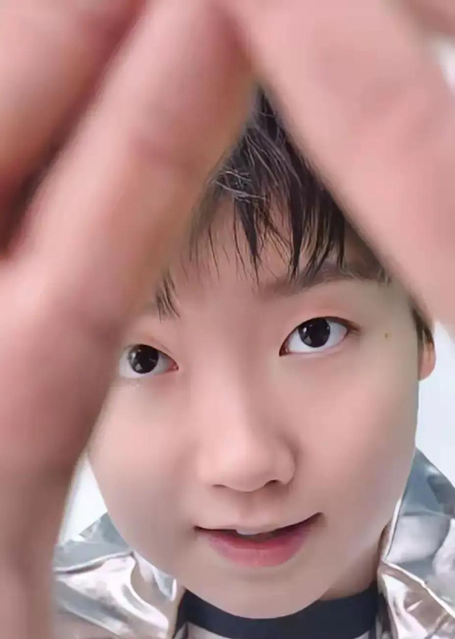 莎莎退赛，多哈冠军赛直接改命孙颖莎的名字一撤，四个人的命运当场翻盘。杜凯琹