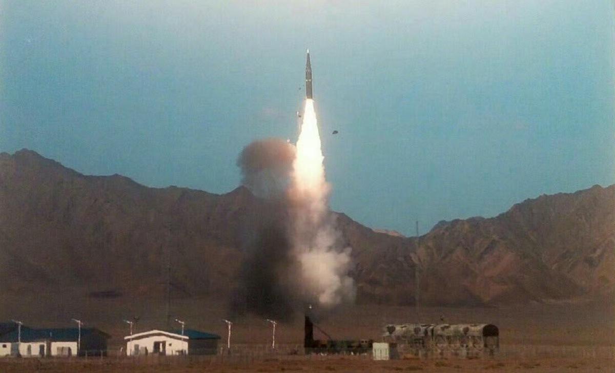 中国东风-26导弹,为什么与美国潘兴II那么像?从潘兴II到东风-26,是弹