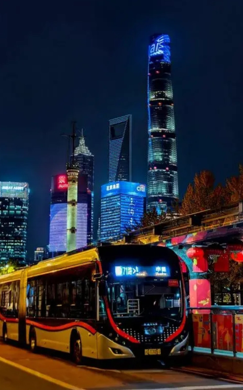 上海的电量消耗其实还是很惊人的！2024年，上海的用电量为1984亿度，比贵州还
