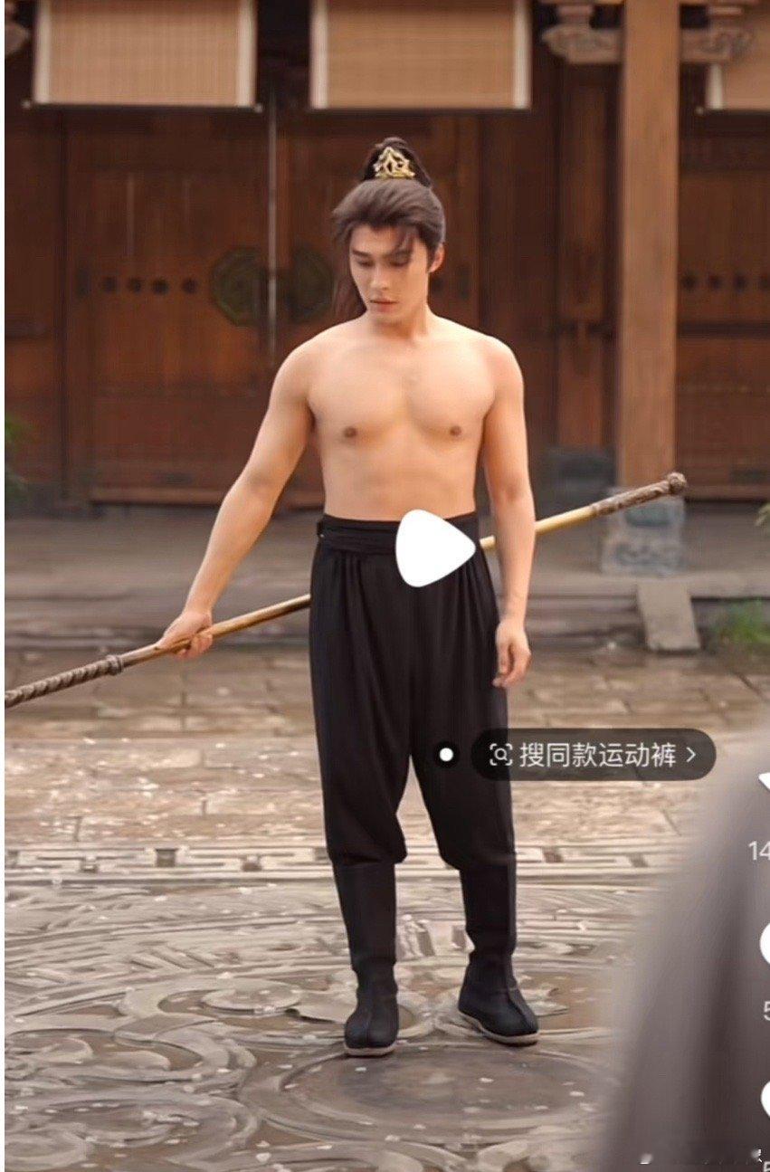 短剧男主确实没什么压力啊，这种身材一点也不会影响声量