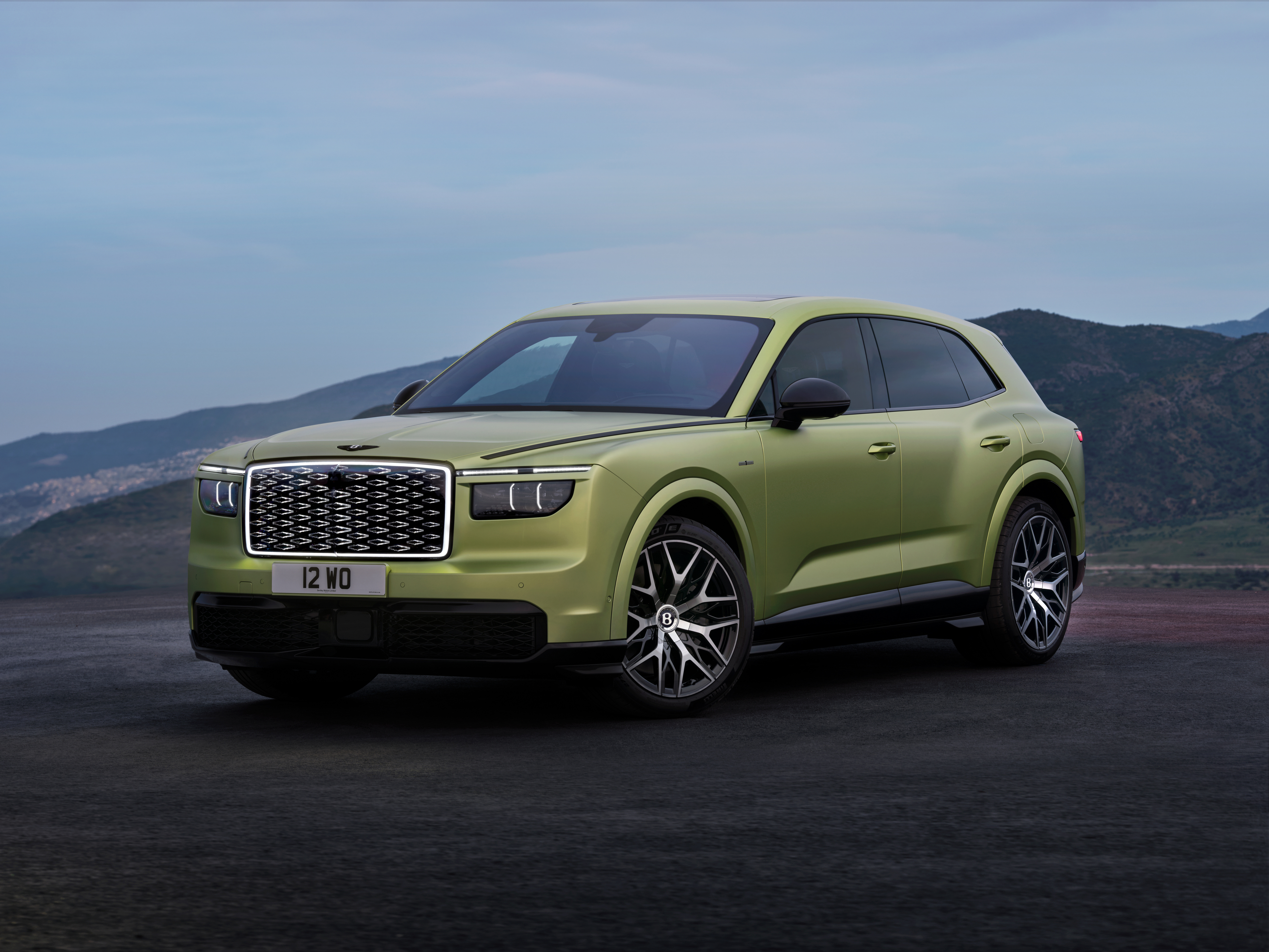 2027BentleyTorcal#宾利##宾利torcal#宾利纯电SUV这个设计我觉得很OK，侧