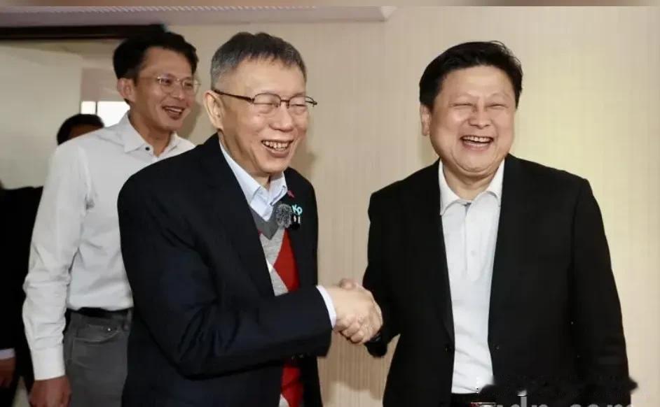 柯文哲又放话要选2028了！要是他真参选，蓝白合的话，谁会跟他搭班子？柯文哲还一