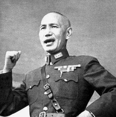 1947年，蒋介石接到一个告密电话，没等对方说完，蒋就气的破口大骂：“娘希匹，内