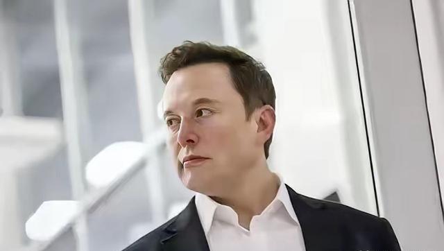 马斯克这张嘴，又放狠话了。这回不是聊火箭也不是聊火星，直接预判全人类未来走向，听