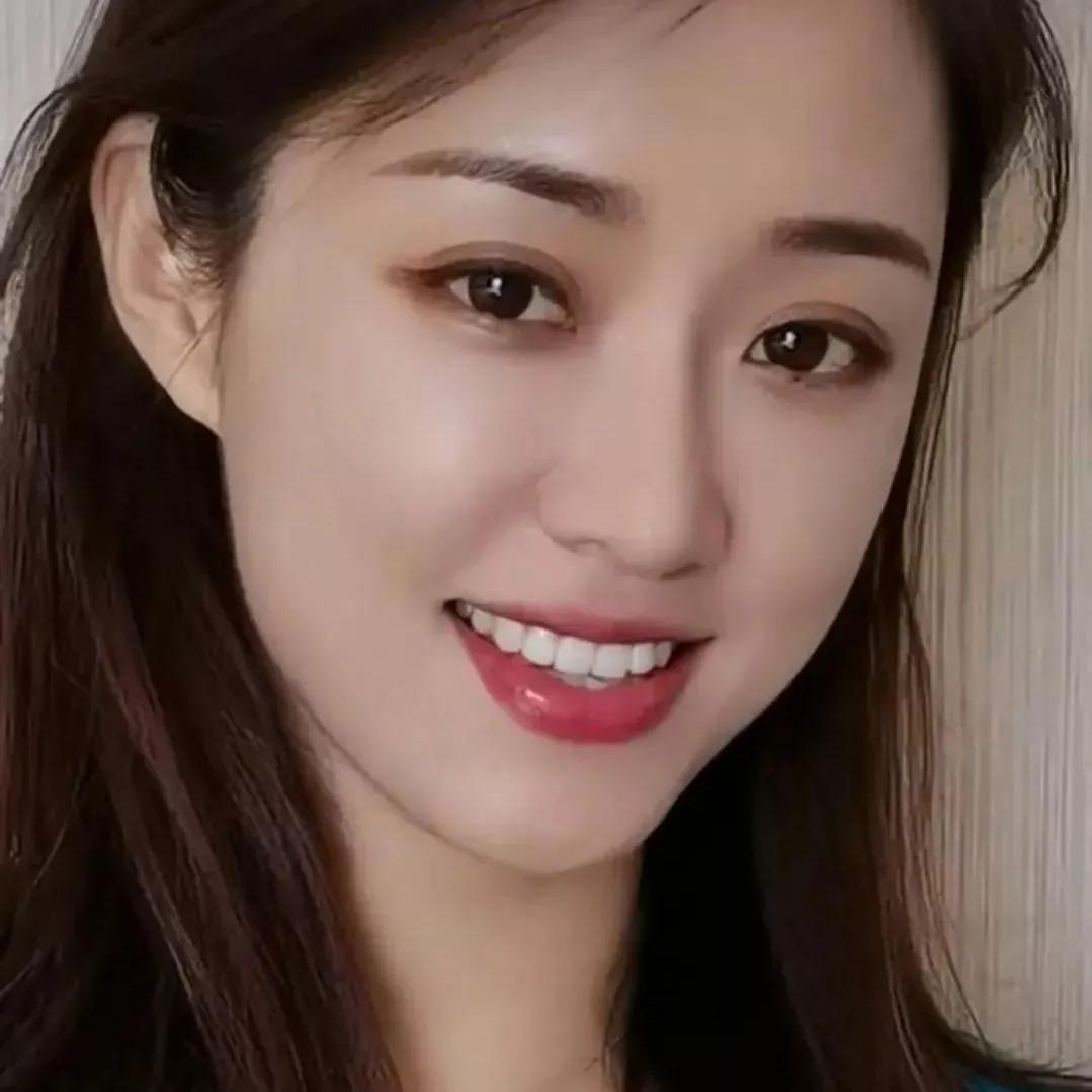 元气满满的一天，从笑容开始！😊少女感笑容元气满满的微笑萌萌哒笑容元气满满