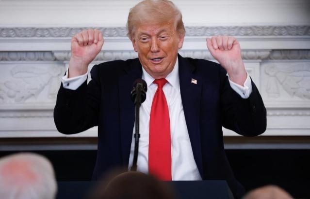 特朗普19日谈4月份访华表示，我4月份要去中国。我说，必须给我安排一场中国历史上