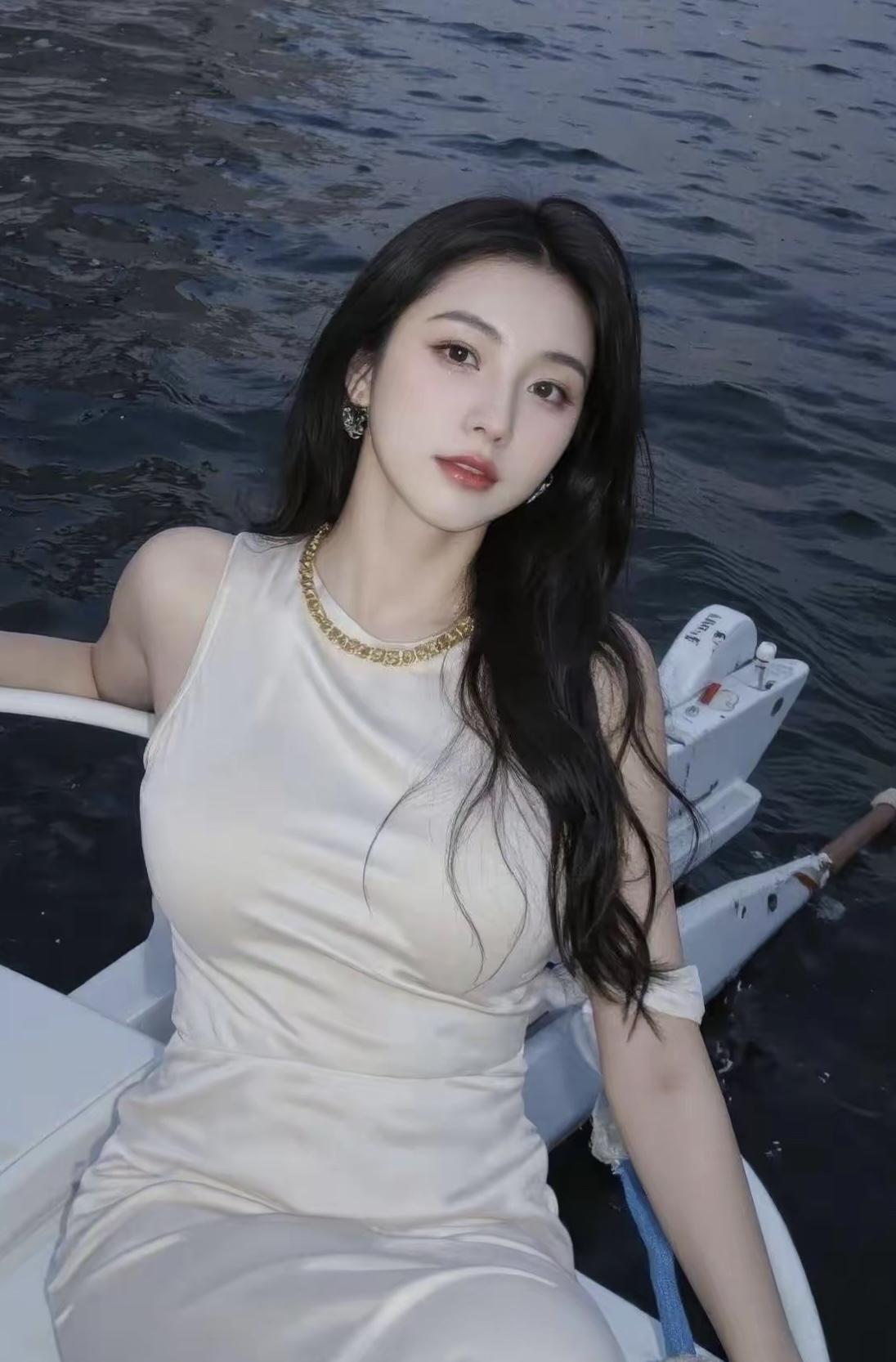 真正的美女到底长什么样真正的美女漂亮又可爱，漂亮、温柔、可爱、文雅，这样的女孩才