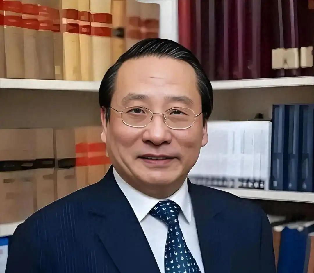 全世界都在问：中国为什么突然试射洲际导弹？但真正该问的是另一个问题——为什么