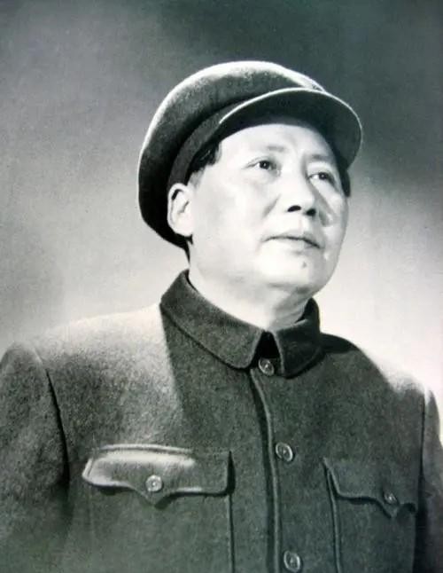 长征结束后，毛主席说了一句话：“凡不是党员者，一律入党，“毛主席为什么说这个话？