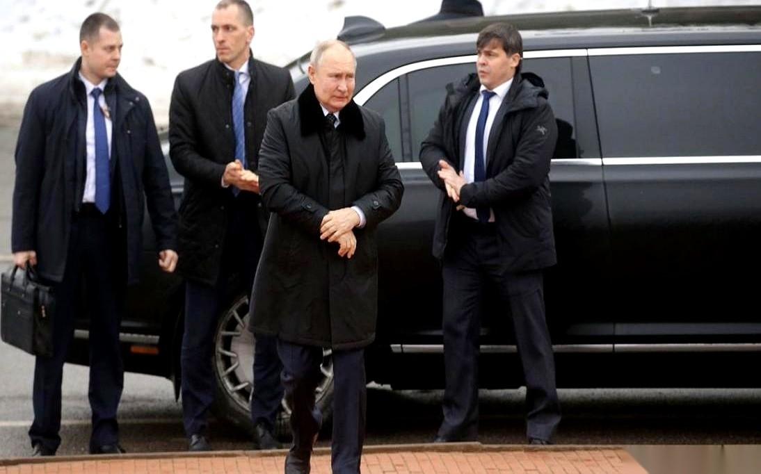 国际法庭敢动我的人？我的军队就直接开到你家门口。你没看错，也不是电影剧本。