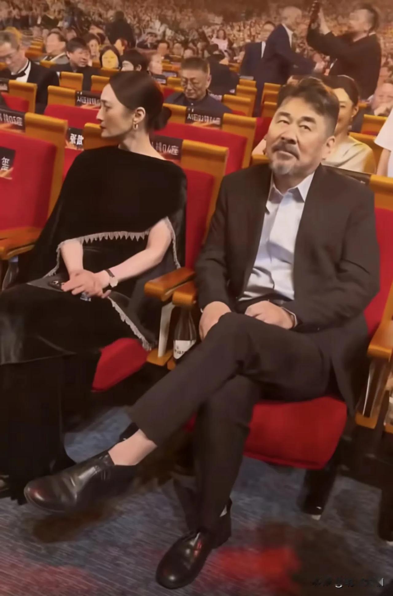 实在看不出陈建斌有什么魅力能吸引吴越和蒋勤勤，真的就是一个糟老头子，没眼看！