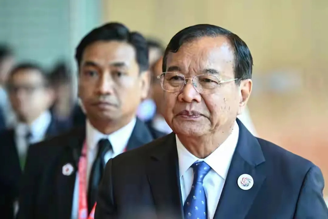 这一次柬埔寨与泰国的冲突中，柬方首先想到的依旧是中国，仿佛还抱着当年那场自卫反击