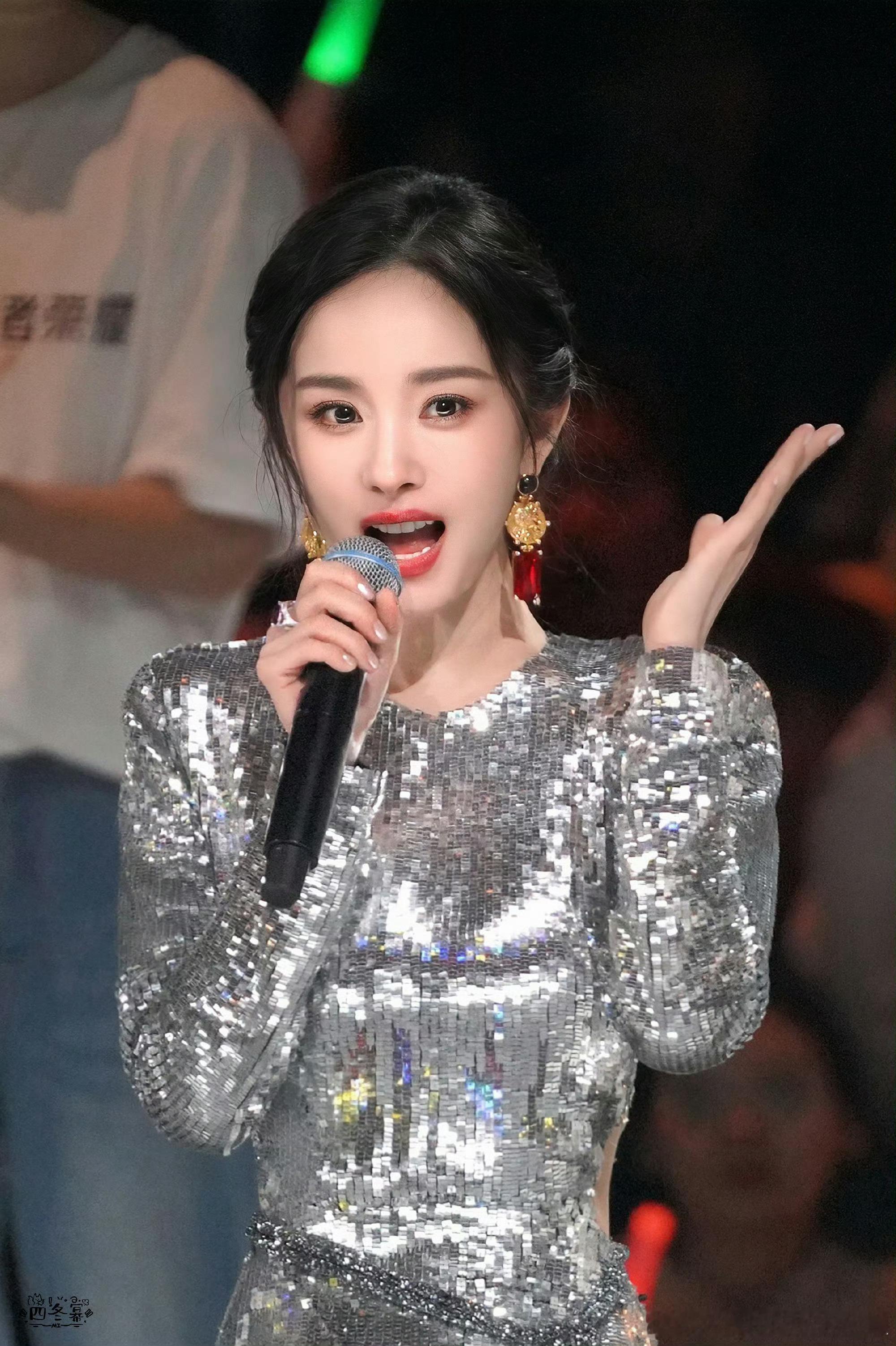 杨幂[爱心]​​​