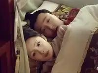 🌞古代夫妻在进行房事时，为何总会有丫鬟守在床边？难道她们不会害羞吗？原因让