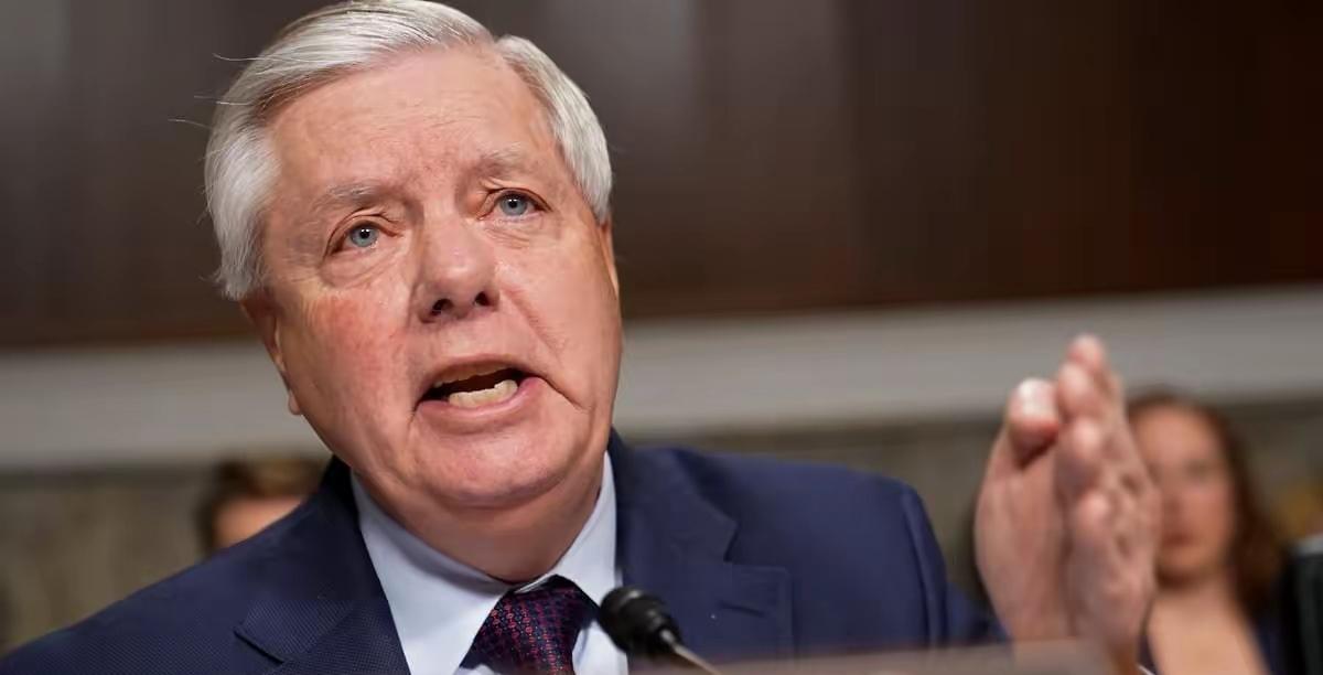 美国参议员格雷厄姆4月2日公开表示，敦促特朗普尽快结束这场战争。格雷厄姆强调，