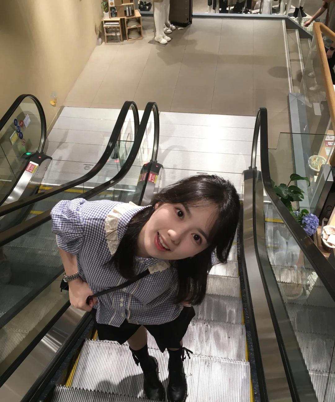 如果是你女朋友，你选哪张发朋友圈