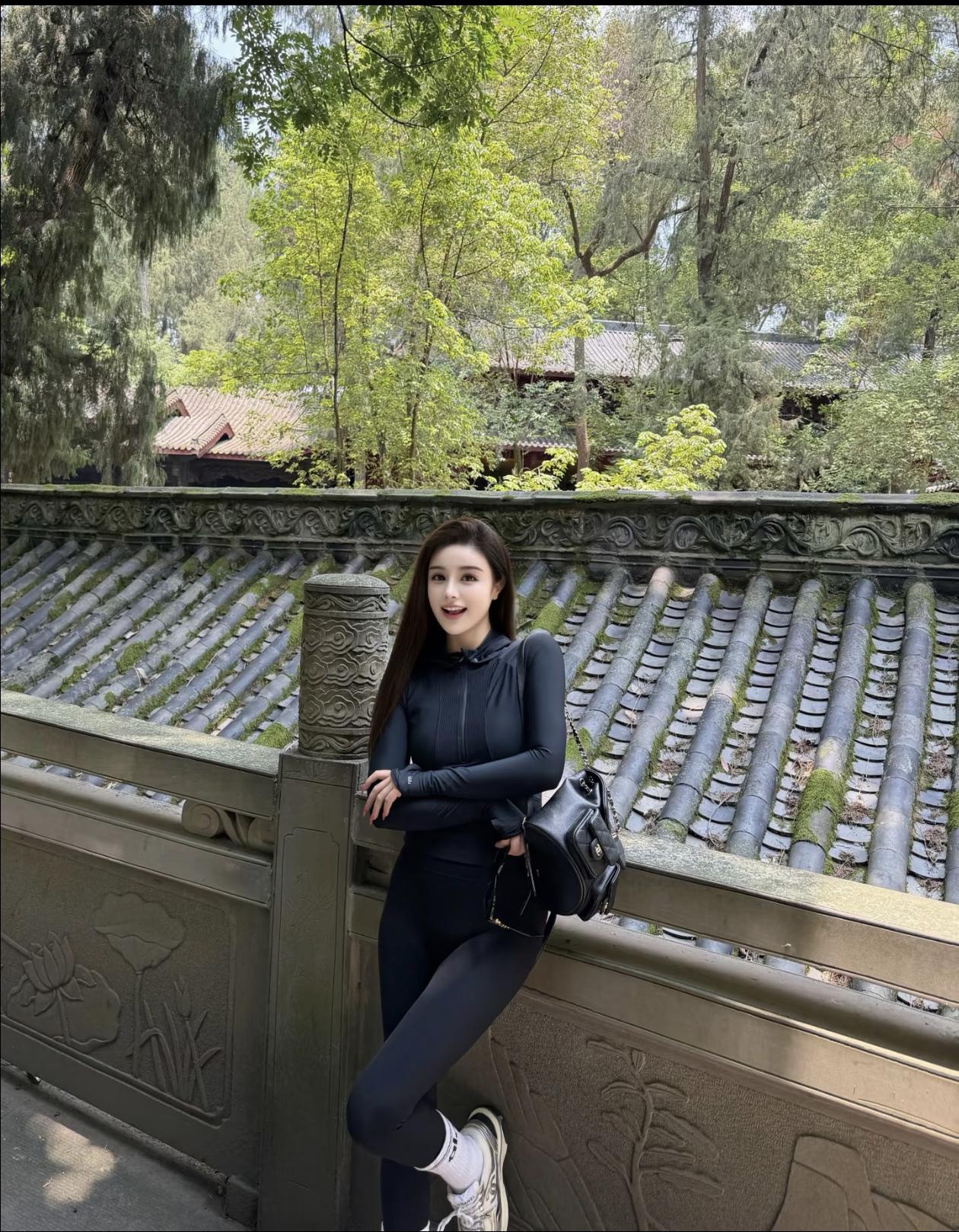 美丽邂逅，与青春同行