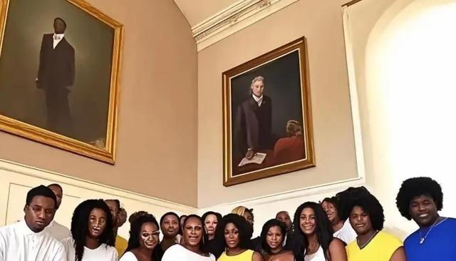 一个国家能蠢到什么程度？看看法国就明白了。目前法国是欧洲黑人占比最多的国家，黑人