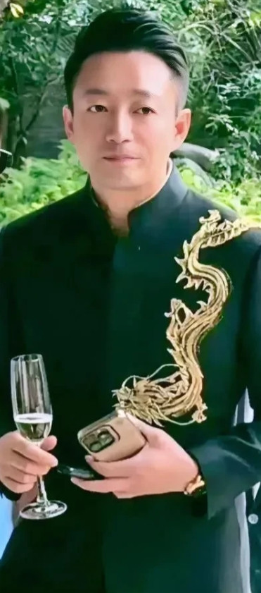 我真心觉得汪小菲并没那么爱马筱梅对于她更多是感恩感谢感动他婚后发文有句感慨可
