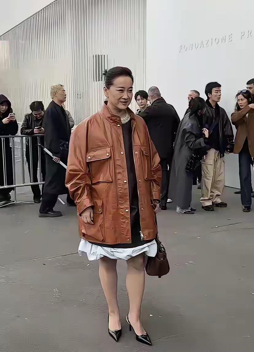 这一身不便宜但是没气质