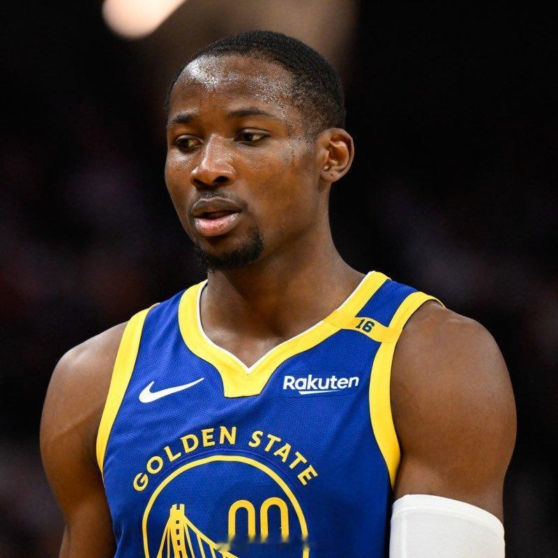 BrettSiegel：勇士正全力推动乔纳森·库明加的交易，管理层已从多个方向