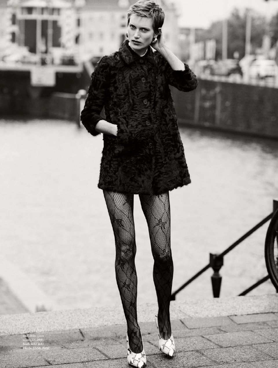 英版《ELLE》Dec2025摄影：MarcdeGroot模特：Bess