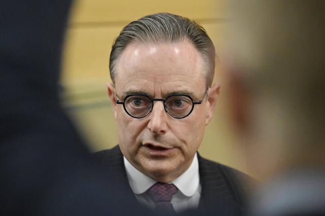 欧洲终于有人敢说"不"了！比利时首相怒怼特朗普，话说得真解气朋友们，今天聊个