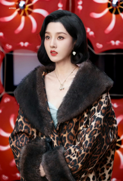 这波属于统治区了！民国，现代，都市统统塞宋祖儿手里宋祖儿好美​​​